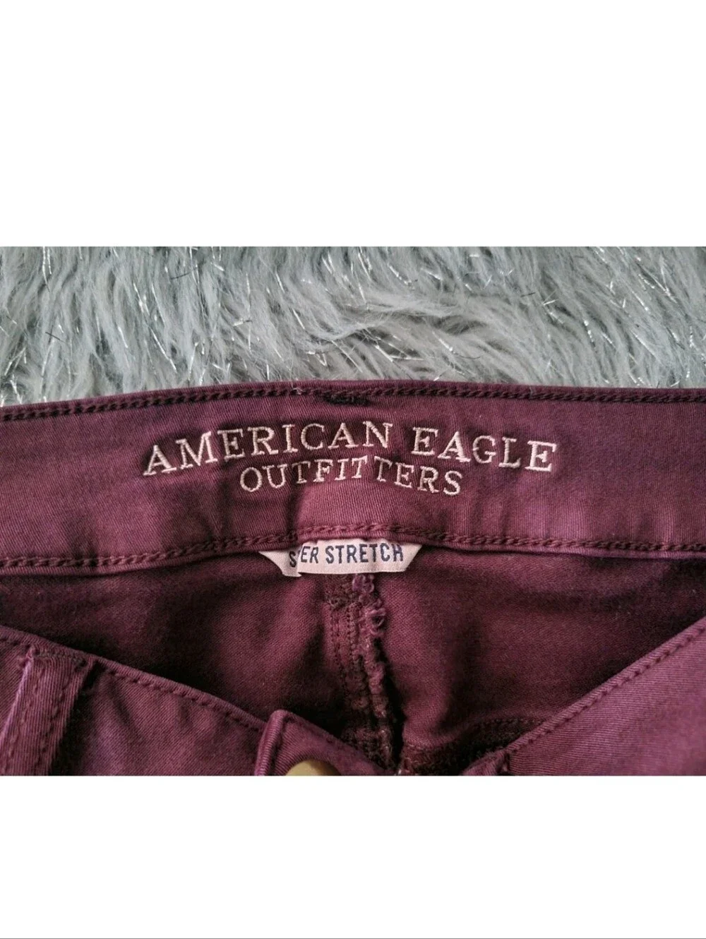 AMERICAN EAGLE Super Stretch Hi Rise Shortie Burgundy Maroon Raw Hem Shorts 8